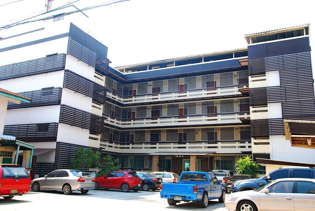 Ze Residence Banguecoque Exterior foto